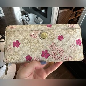 Coach wallet floral